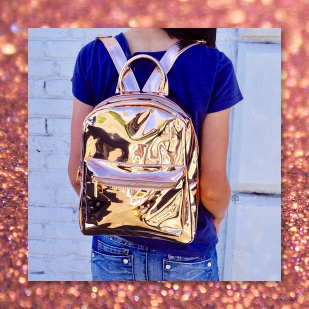 JUST IN🆕 Rose Gold Soft Mirror Metallic Backpack - Picture 1 of 1